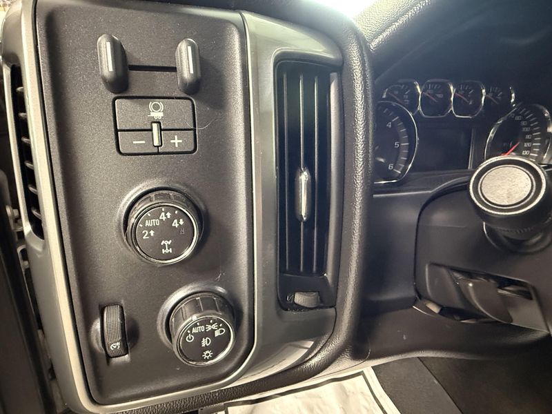 Used 2014 Chevrolet Silverado 1500 LTImage 25