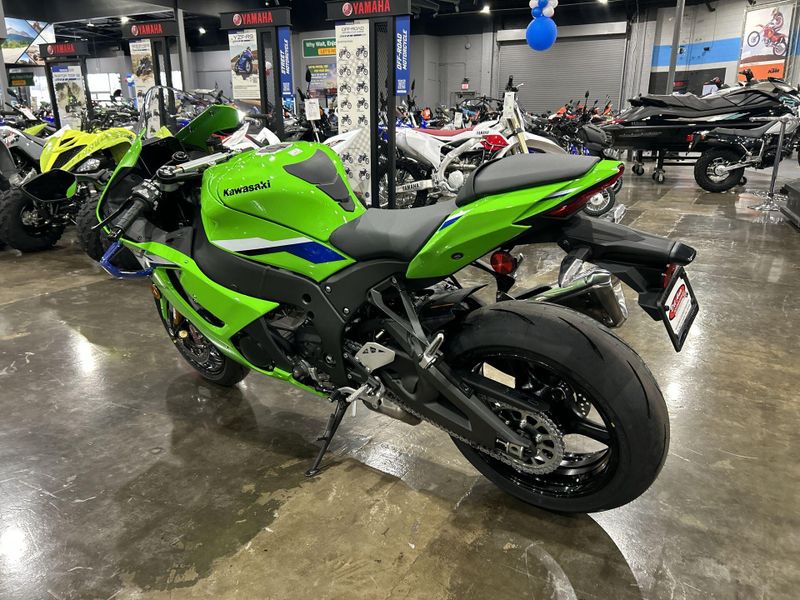 New 2026 Kawasaki NINJA ZX-10R Image 16