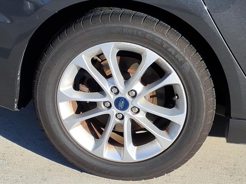Used 2019 Ford Fusion SEImage 8