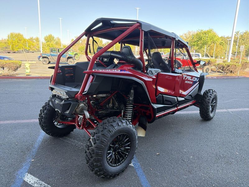New 2026 Honda TALON1000R4 FOX LIVEVALVE Image 17