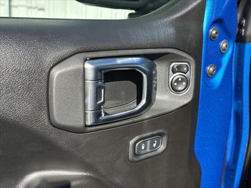 New 2026 Jeep Gladiator Mojave 4x4