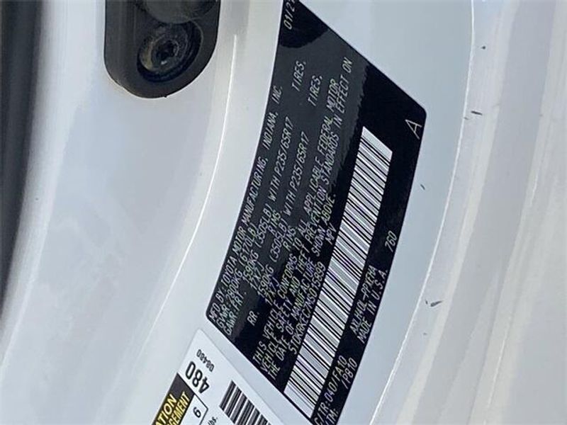 2021 Toyota Sienna LEImage 32