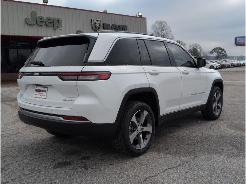 New 2026 Jeep Grand Cherokee Limited 4x2Image 5