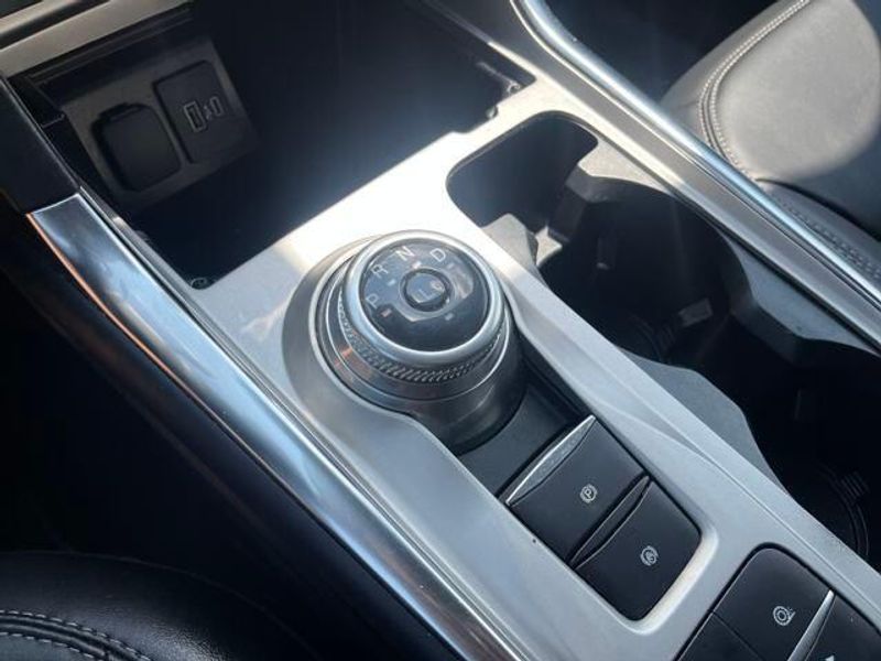 Used 2022 Ford Explorer XLT