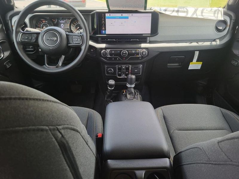 2025 Jeep Wrangler 4-door SportImage 24