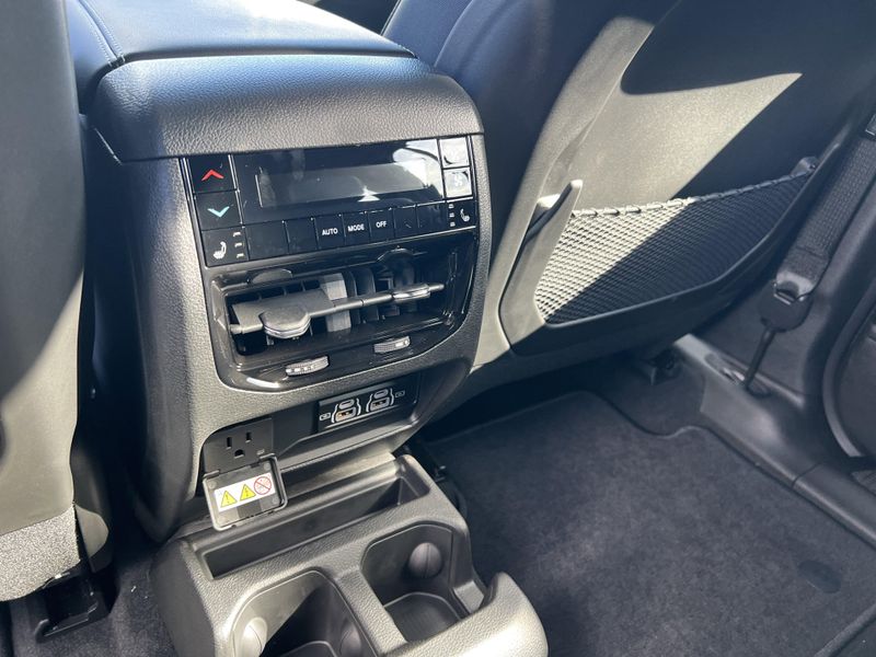 New 2025 Jeep Grand Cherokee L Limited 4x4Image 16