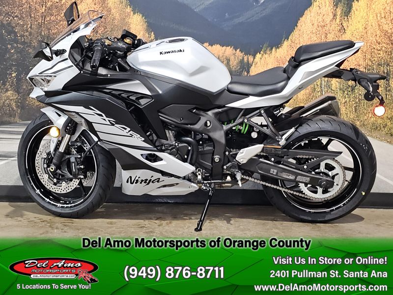 New 2025 Kawasaki NINJA ZX-4RR ABS Image 5