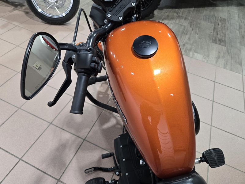 2020 HARLEY SPORTSTER IRON 883 ORANGE Image 18