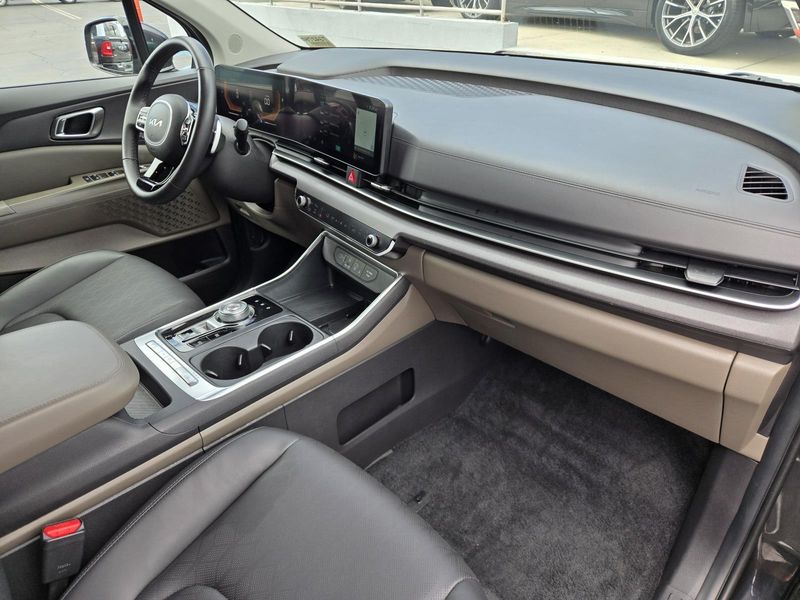 Used 2026 Kia Carnival MPV Hybrid EX FWD