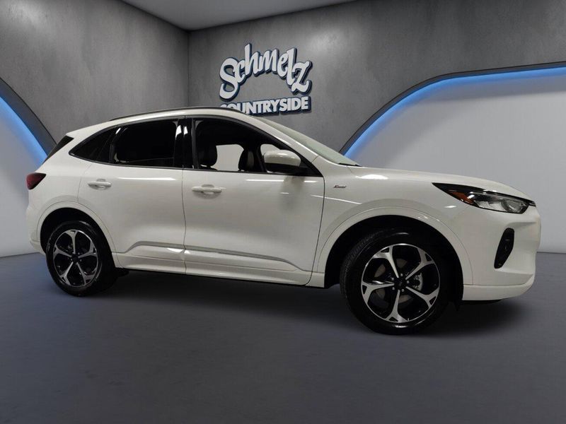 Used 2024 Ford Escape ST-Line Select AWD w/Tech #2 PkgImage 3