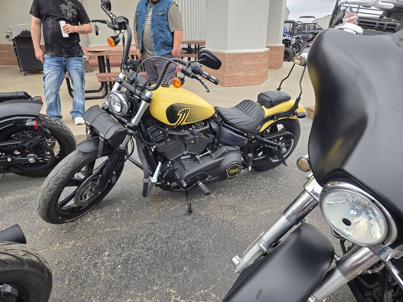 USED 2023 HARLEY SOFTAIL STREET BOB 114 Image 3