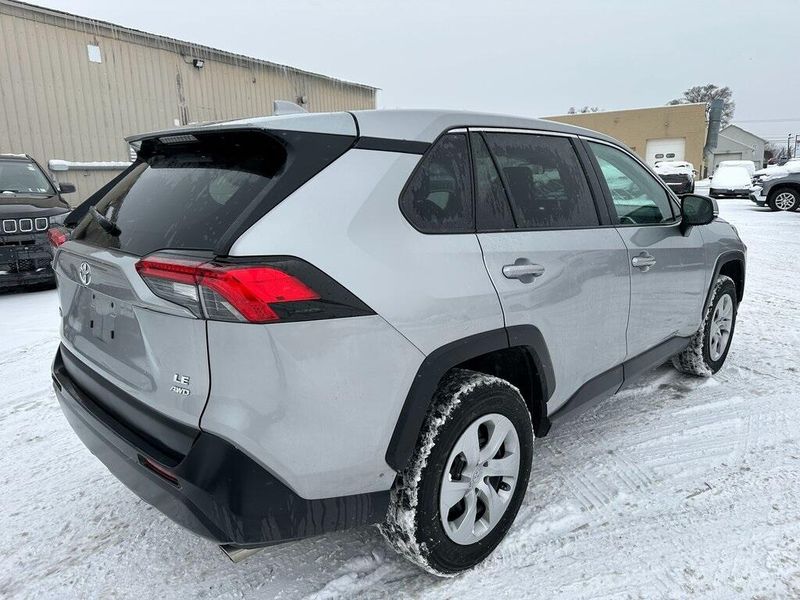 2023 Toyota RAV4 LEImage 11