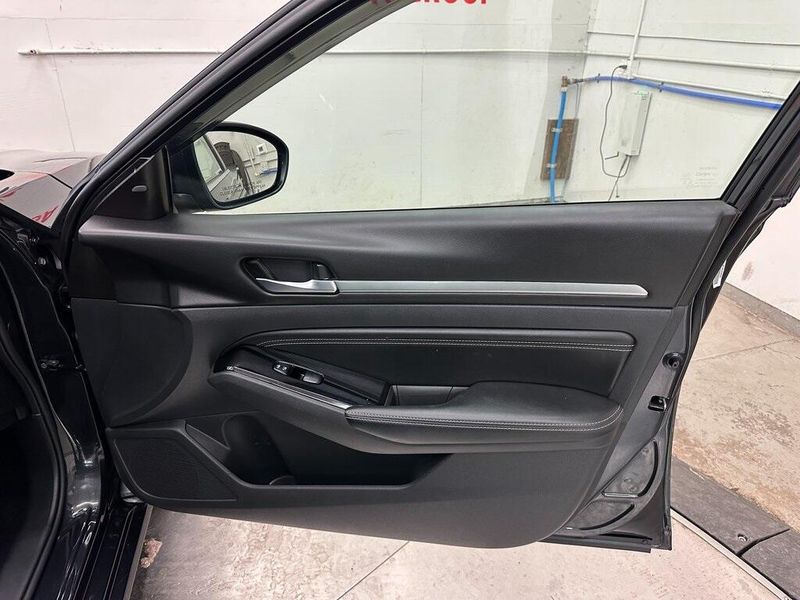 2021 Nissan Altima 2.5 SVImage 26