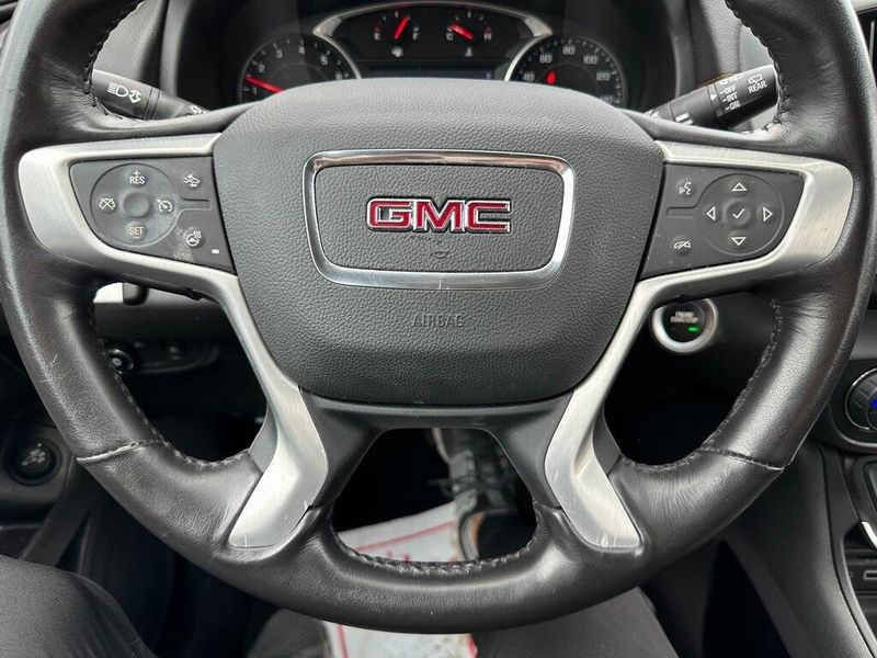 2020 GMC Terrain SLTImage 3