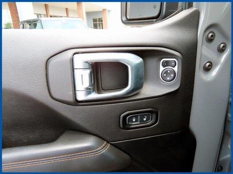 2021 Jeep Gladiator MojaveImage 13