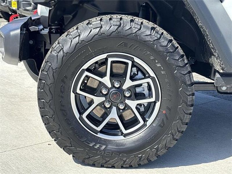 New 2025 Jeep Wrangler 4-door RubiconImage 10