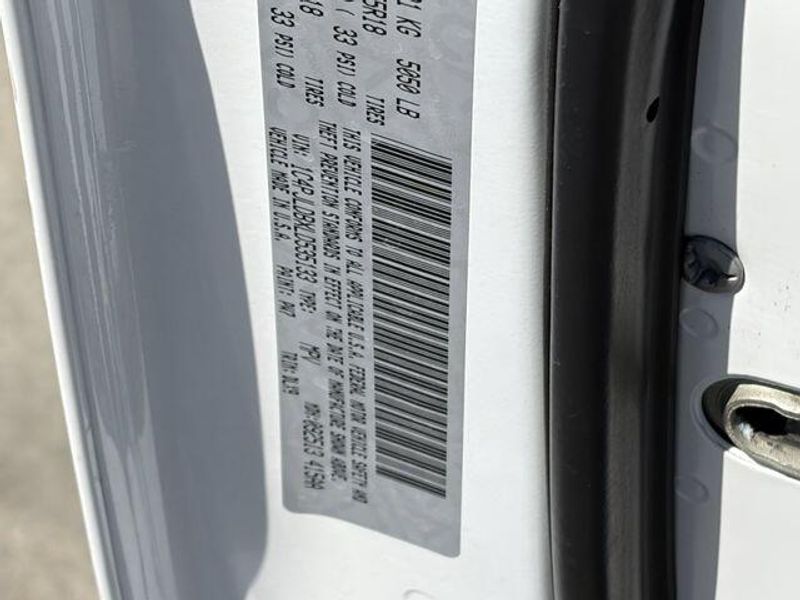 Used 2020 Jeep Cherokee LimitedImage 8