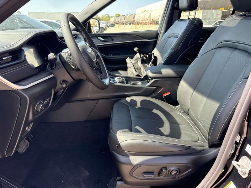 New 2026 Jeep Grand Cherokee Limited Reserve 4x4