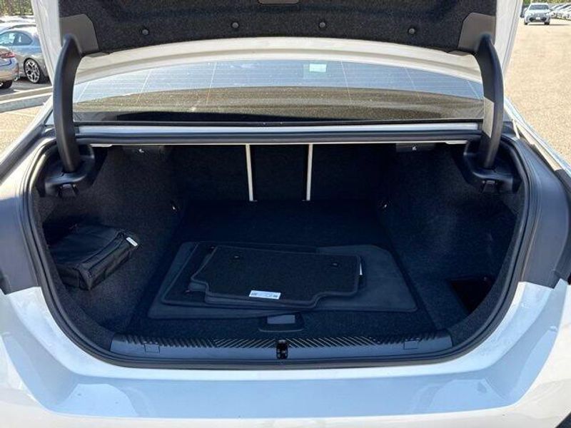 Used 2025 BMW i5 xDrive40Image 15