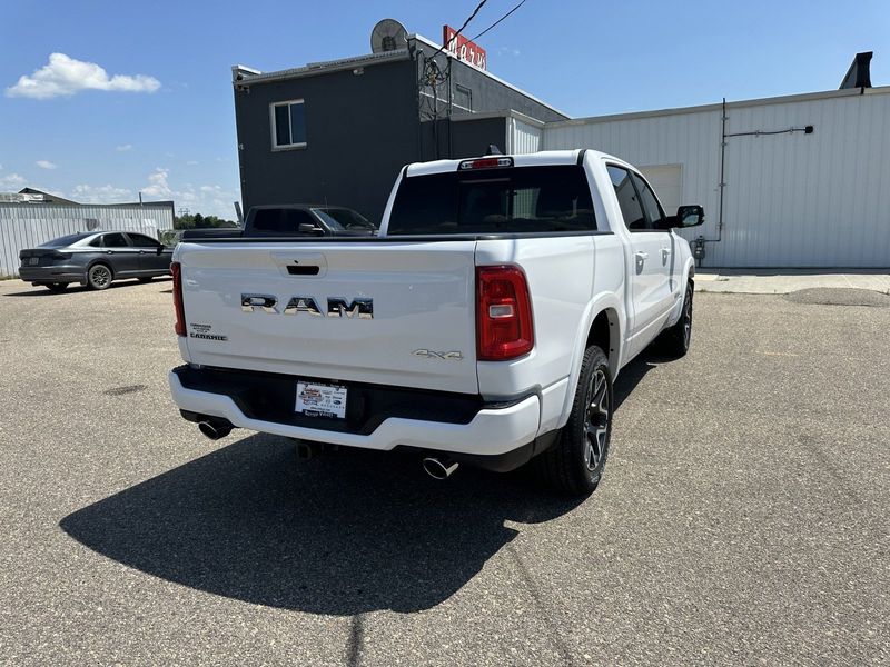 2025 RAM 1500 Laramie Crew Cab 4x4 5