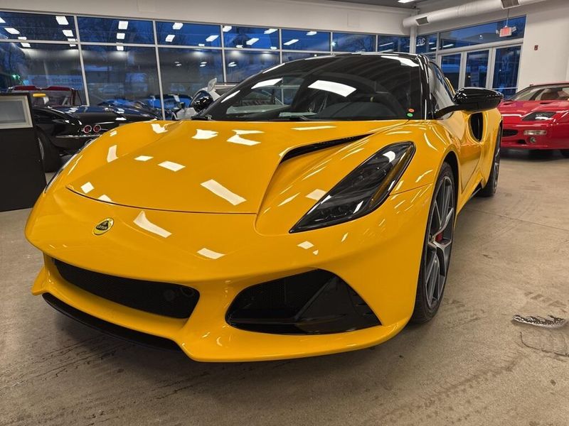 2024 Lotus Emira 