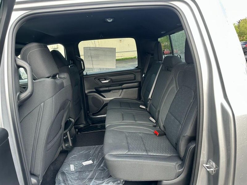 2025 RAM 1500 Tradesman Crew Cab 4x4 5