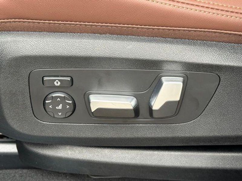 New 2026 BMW X5 xDrive50eImage 17