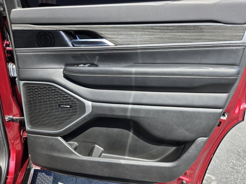 2022 Jeep Wagoneer Series II 4x4
