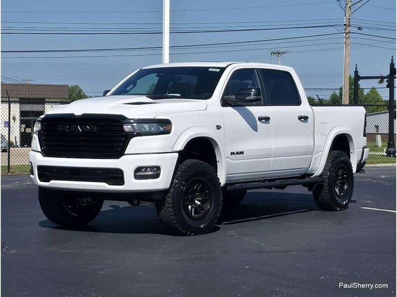 New 2026 RAM 1500 Laramie Crew Cab 4x4 5'7' Box