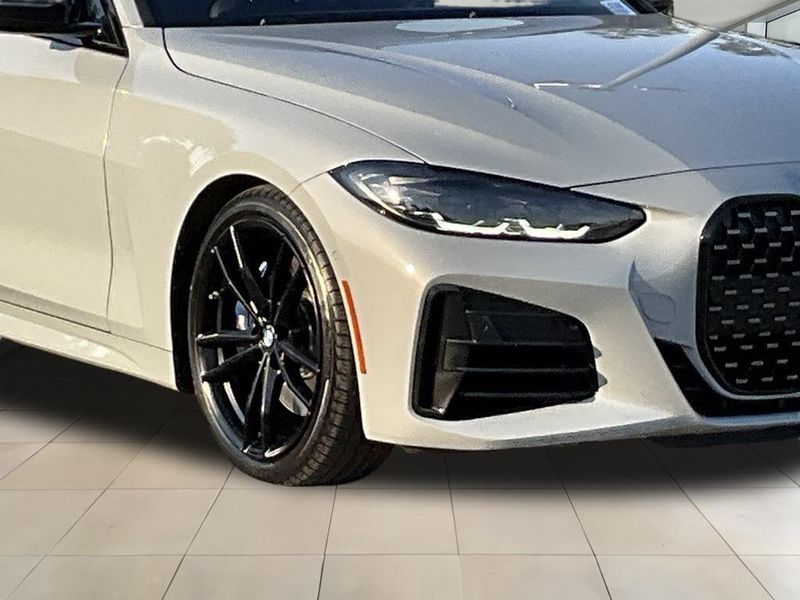 2022 BMW 4 Series M440iImage 13