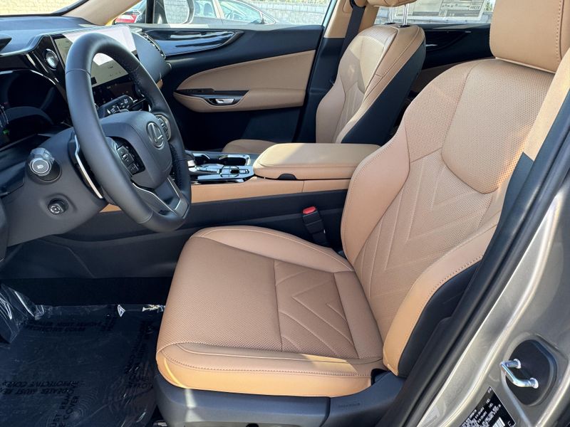 New 2026 Lexus NX 450h+ PremiumImage 19