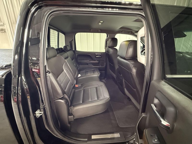 Used 2018 GMC Sierra 1500 DenaliImage 6
