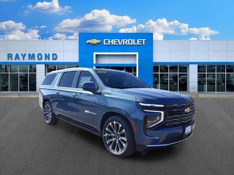 New 2026 Chevrolet Suburban High CountryImage 1