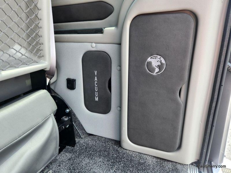 2017 GMC Savana 2500 Image 25
