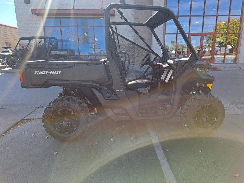 New 2026 Can-Am SSV DEF 62 HD7 GN 26 DPS HD7 