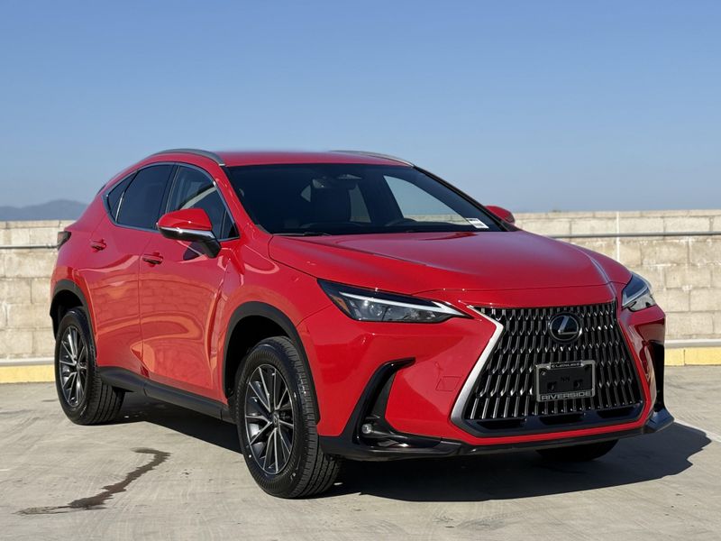 2024 Lexus NX 250Image 2