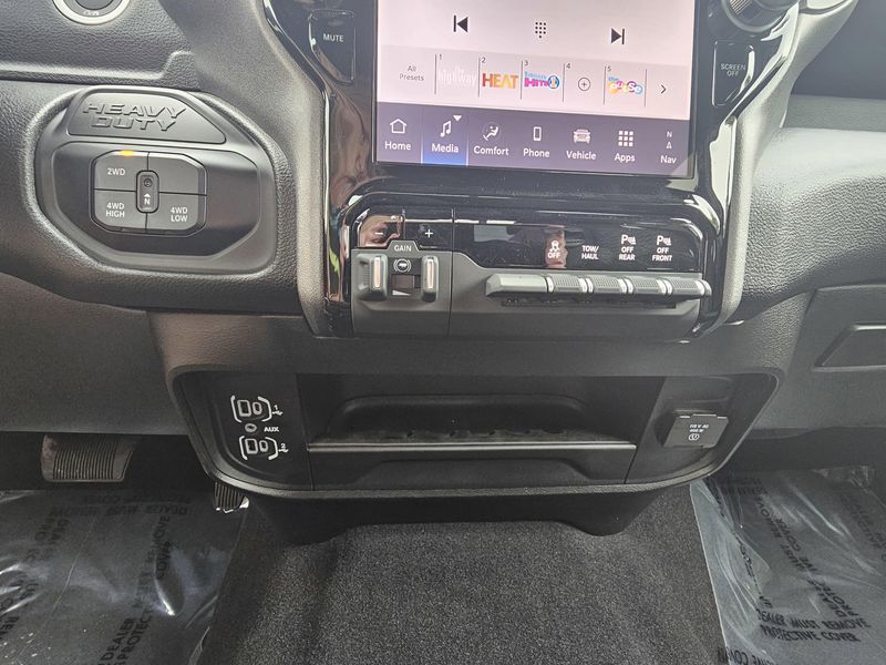 2025 RAM 3500 TradesmanImage 24
