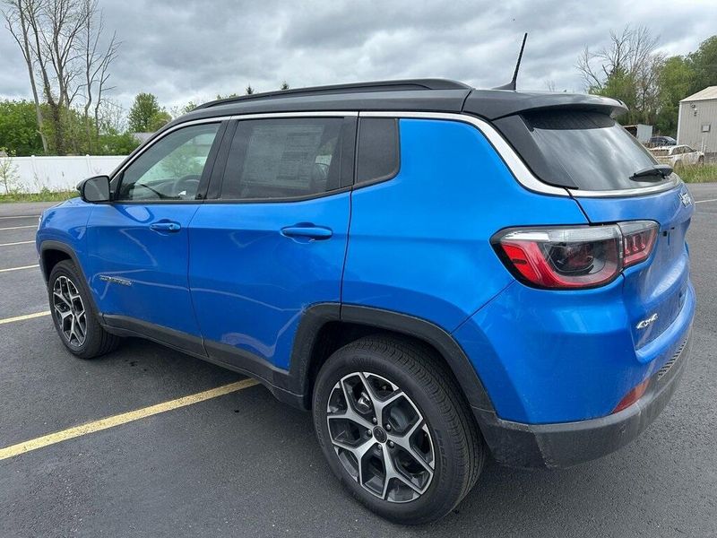 2025 Jeep Compass Limited 4x4Image 10
