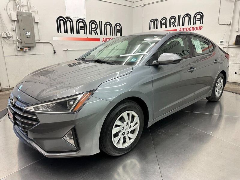 2019 Hyundai Elantra SEImage 10