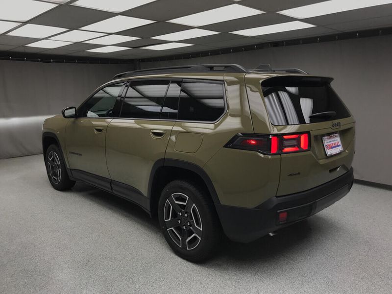 New 2026 Jeep Cherokee Limited 4x4Image 2