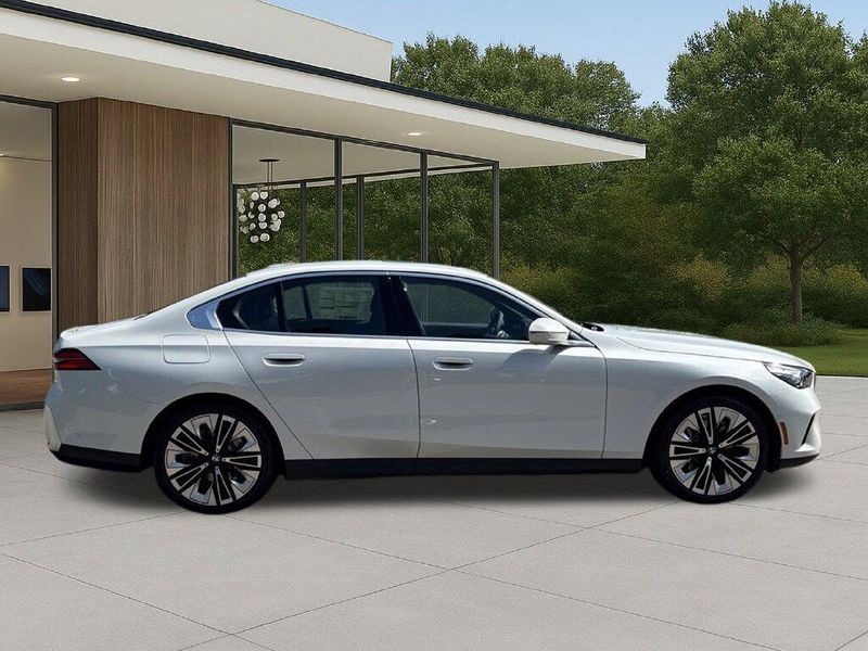 New 2027 BMW 5 Series 530iImage 7