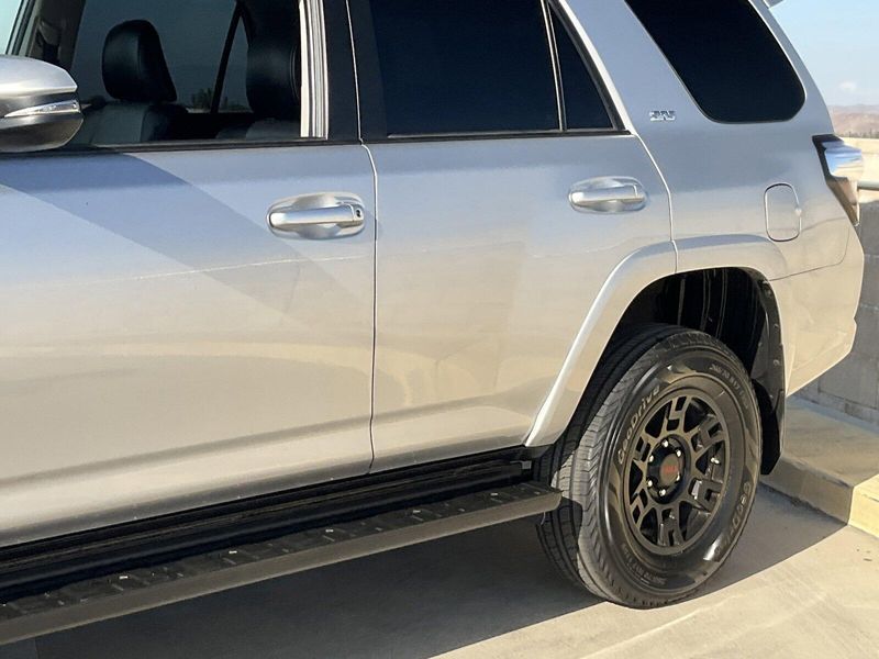 2018 Toyota 4Runner SR5Image 9