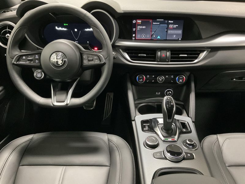 New 2026 Alfa Romeo Stelvio AwdImage 13