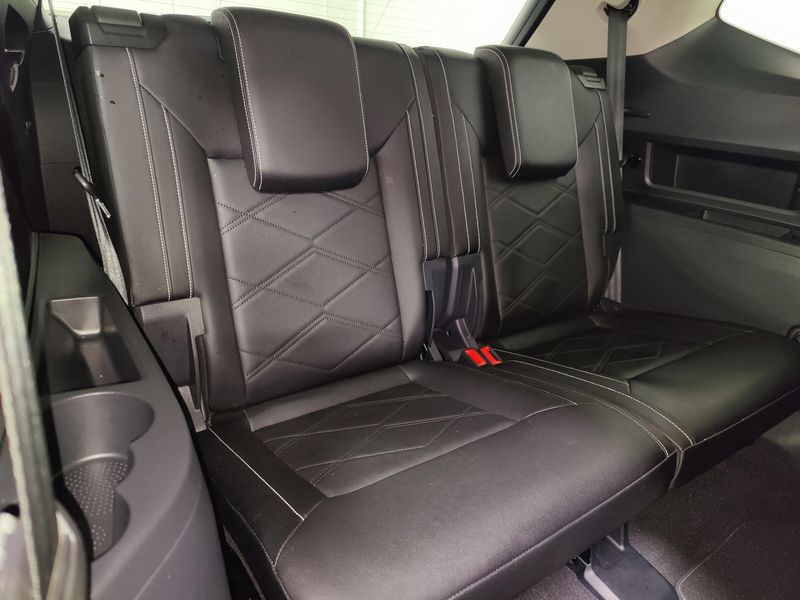 Used 2025 Volkswagen Atlas SE 4-Motion AWDImage 15