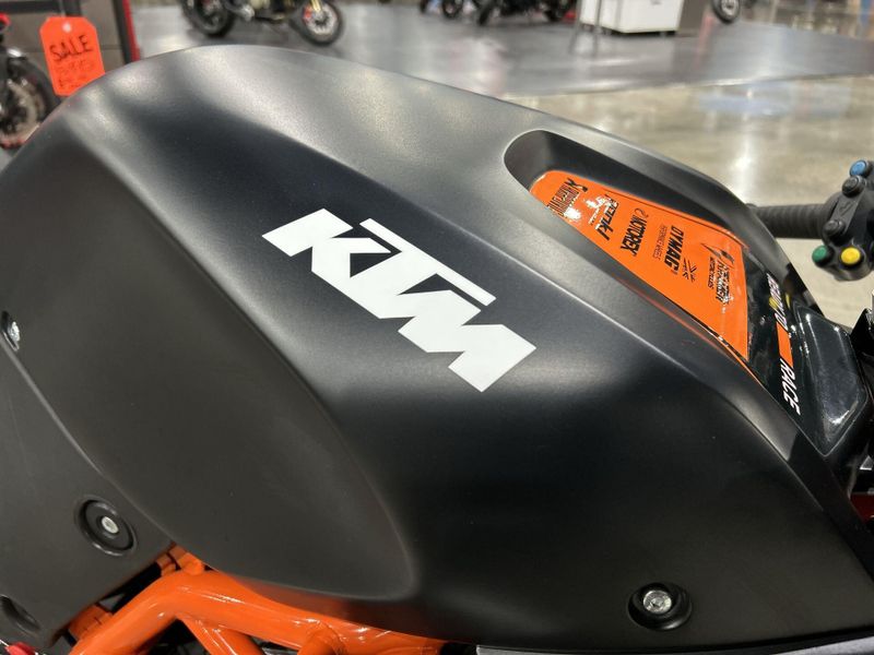 2023 KTM RC 8C  in a BLACK/ORANGE exterior color. Del Amo Motorsports of Redondo Beach (424) 390-7811 delamomotorsports.com 