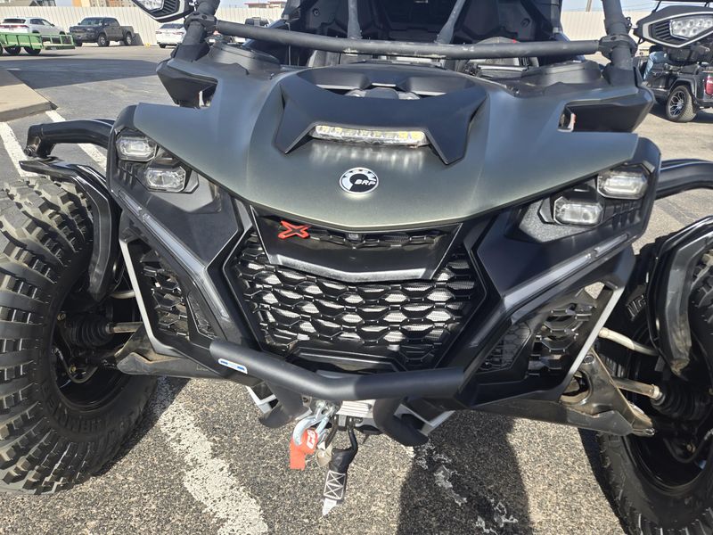 NEW 2026 CAN-AM MAVERICK R X RC WITH SMARTSHOX 999T DCT Image 7