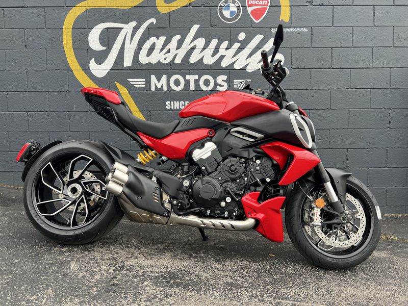New 2025 Ducati DIAVEL V4 