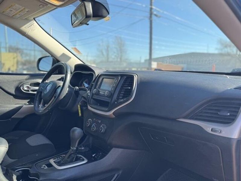 2018 Jeep Cherokee LatitudeImage 10