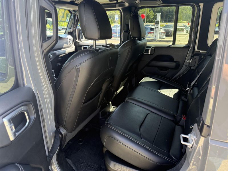 2023 Jeep Wrangler Sahara 4xe photo 8