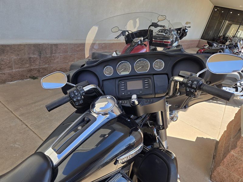 USED 2018 HARLEY ELECTRA GLIDE ULTRA CLASSIC Image 11